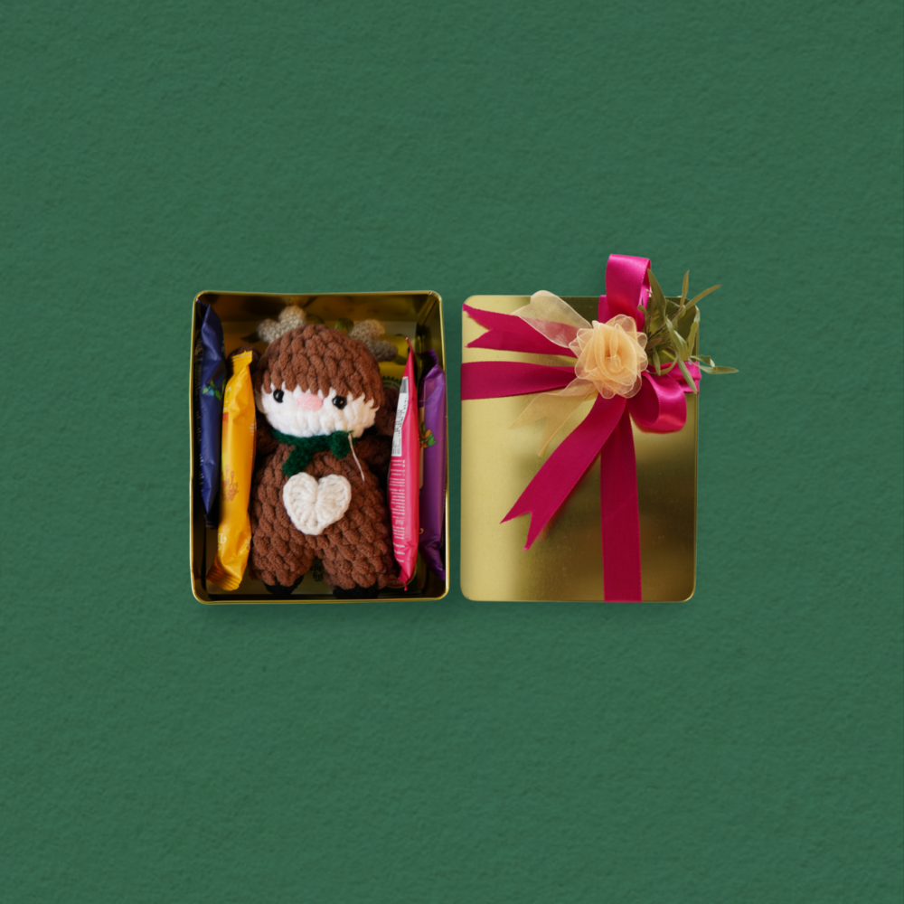 
                    
                      Collector's Tin for Little Cubs
                    
                  
