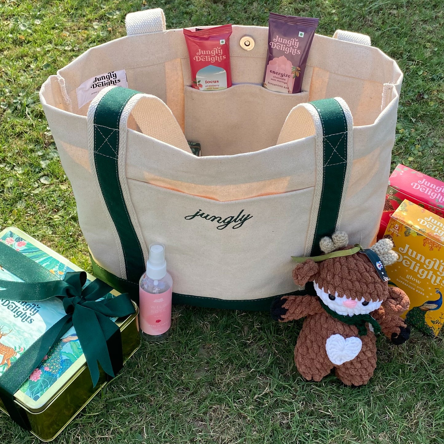 
                    
                      The Delightful Tote
                    
                  