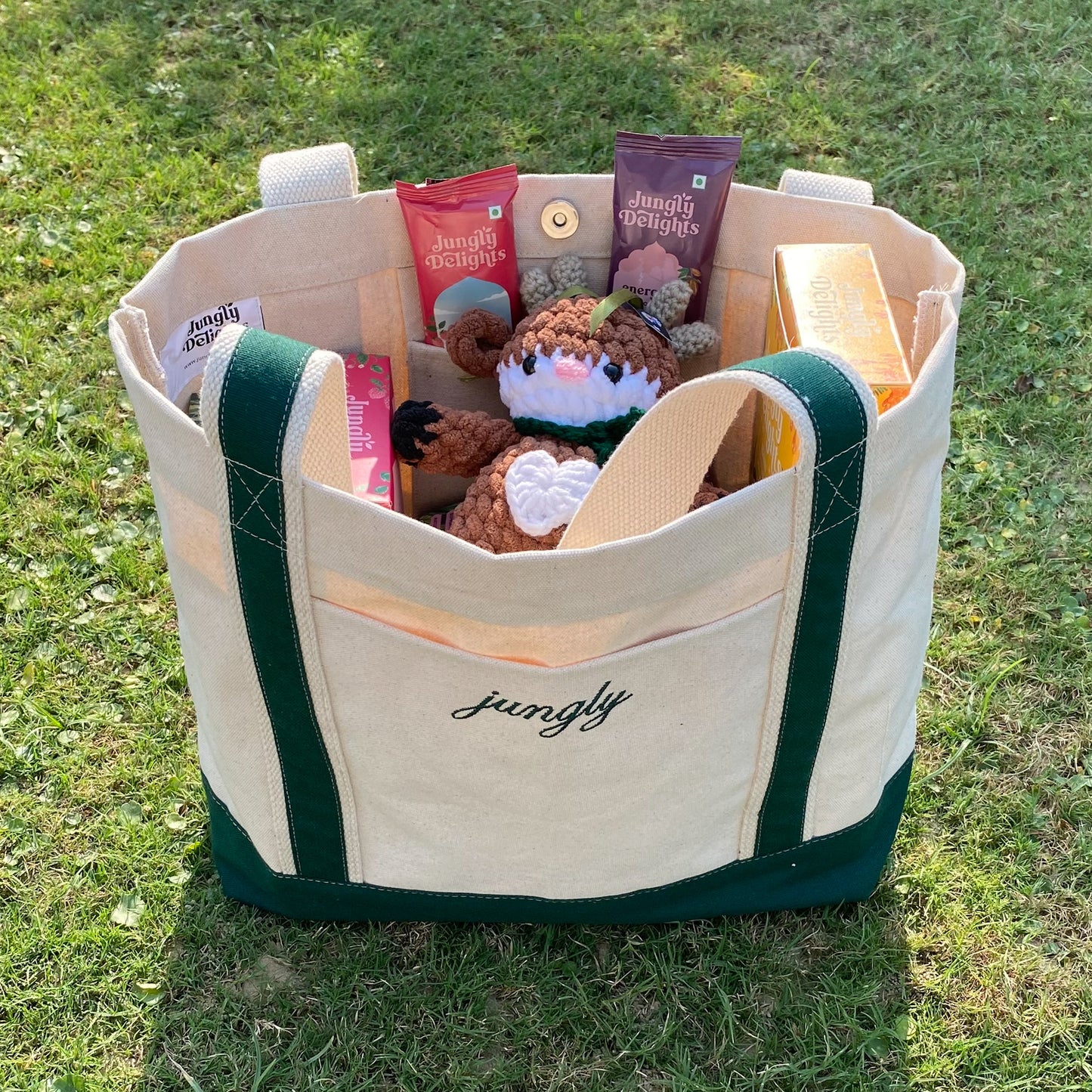 
                    
                      The Delightful Tote
                    
                  
