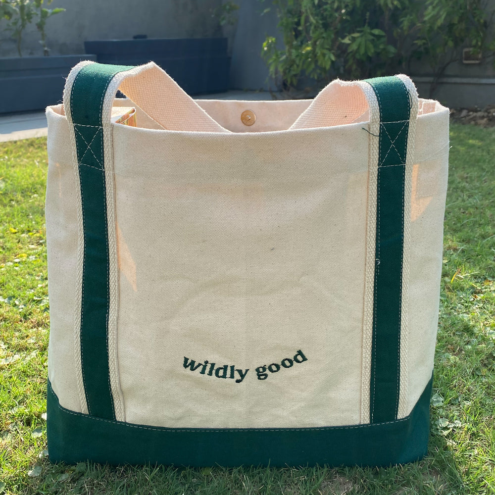 
                    
                      The Delightful Tote
                    
                  